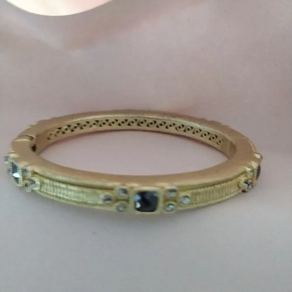 Unknown item gold